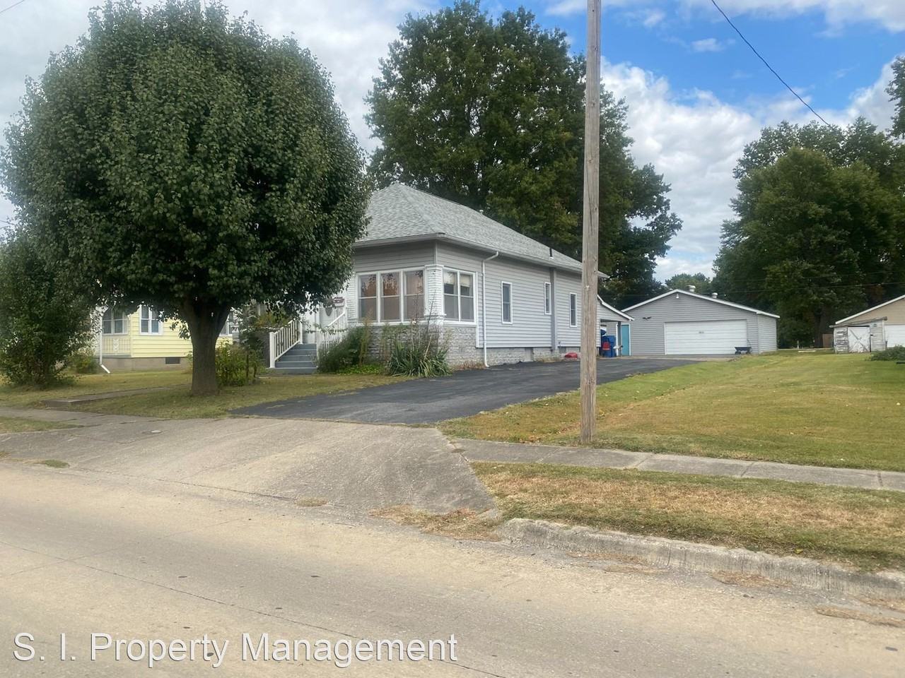 1311 N State St - Photo 2 of 14