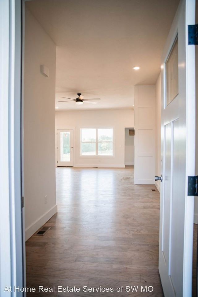 4499 Hidden Oak St - Photo 3 of 28