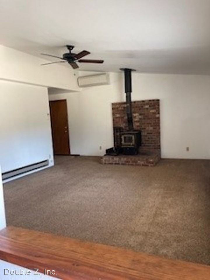 33710 61st Avenue Ct E - Photo 2 of 6