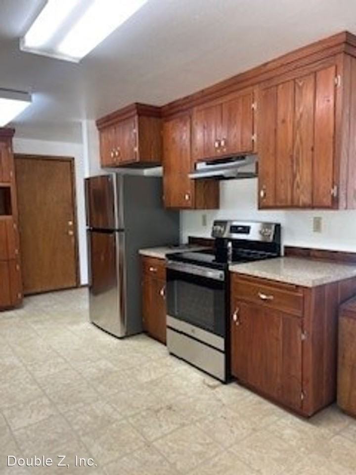 33710 61st Avenue Ct E - Photo 3 of 6