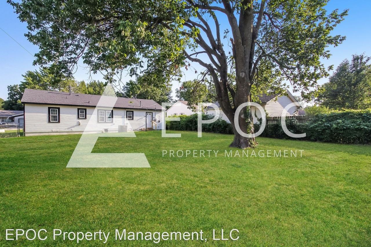 9119 E Newton Pl - Photo 2 of 46