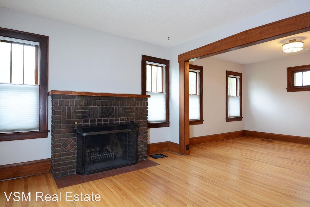 5022 30th Ave S - Photo 2 of 34