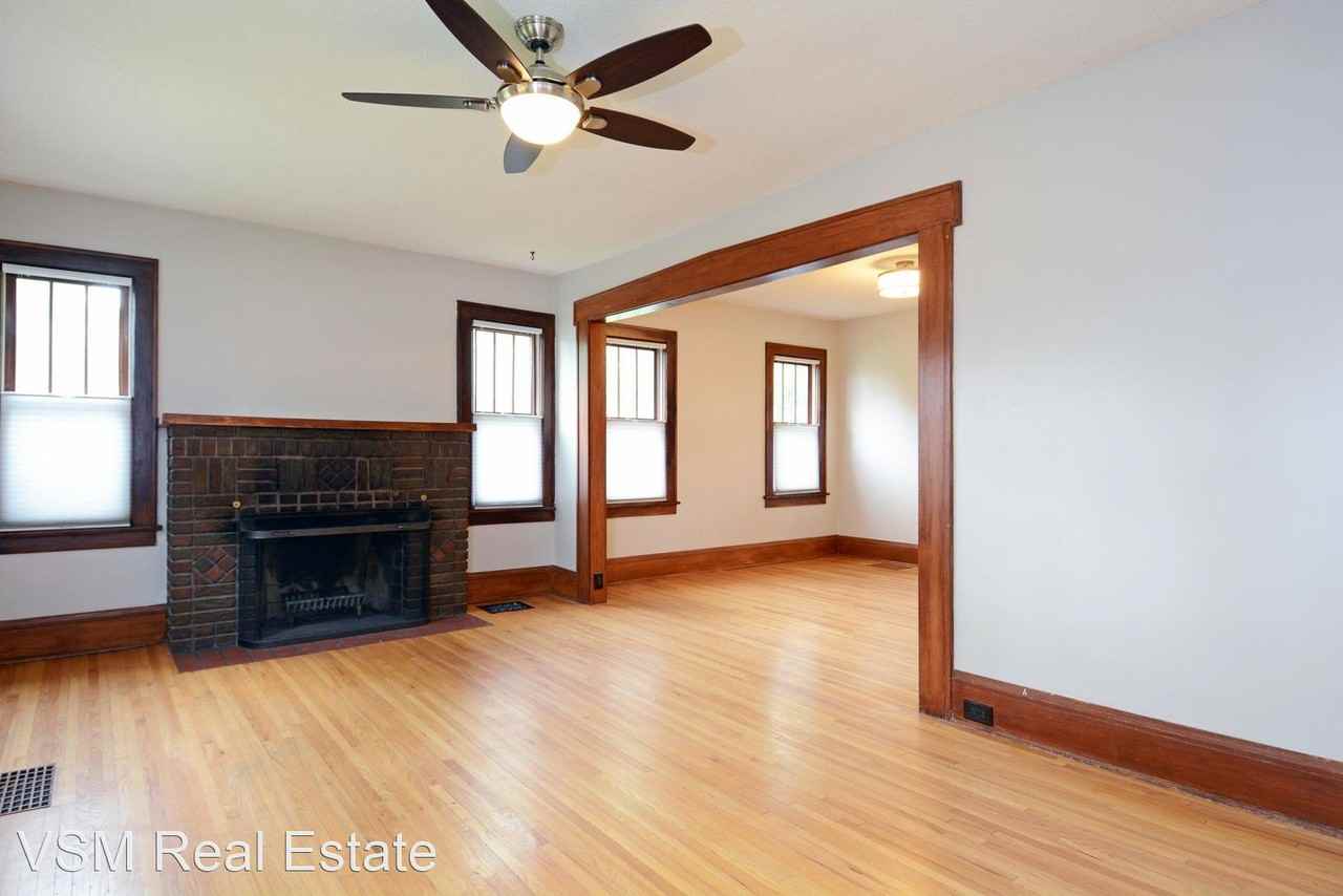 5022 30th Ave S - Photo 3 of 34