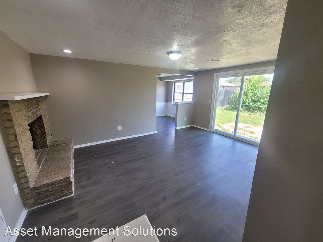 1109 Sw 101st St - Photo 2 of 46