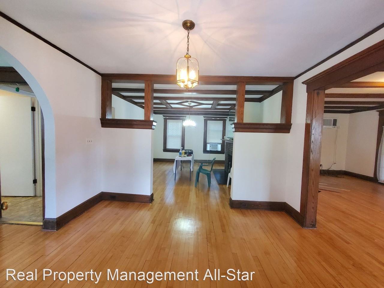 1029 Pierpont St - Photo 3 of 39