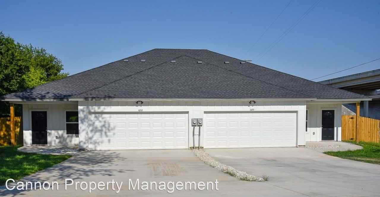 1600 N Mcdonald Ave - Photo 2 of 14