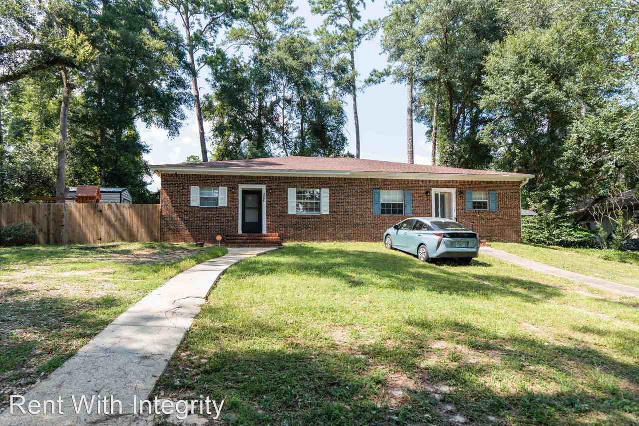 2592 Panther Creek Rd - Photo 2 of 44