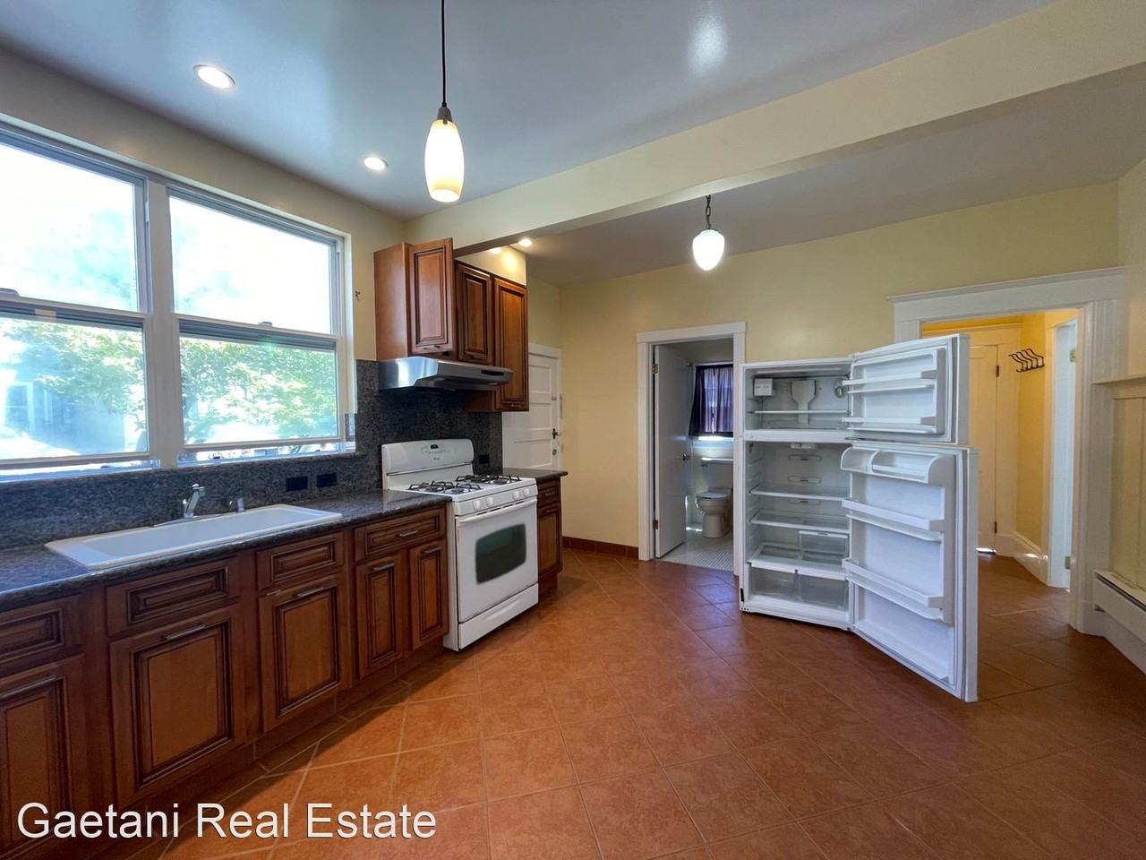 512 3rd Avenue (1234r) - Photo 2 of 15