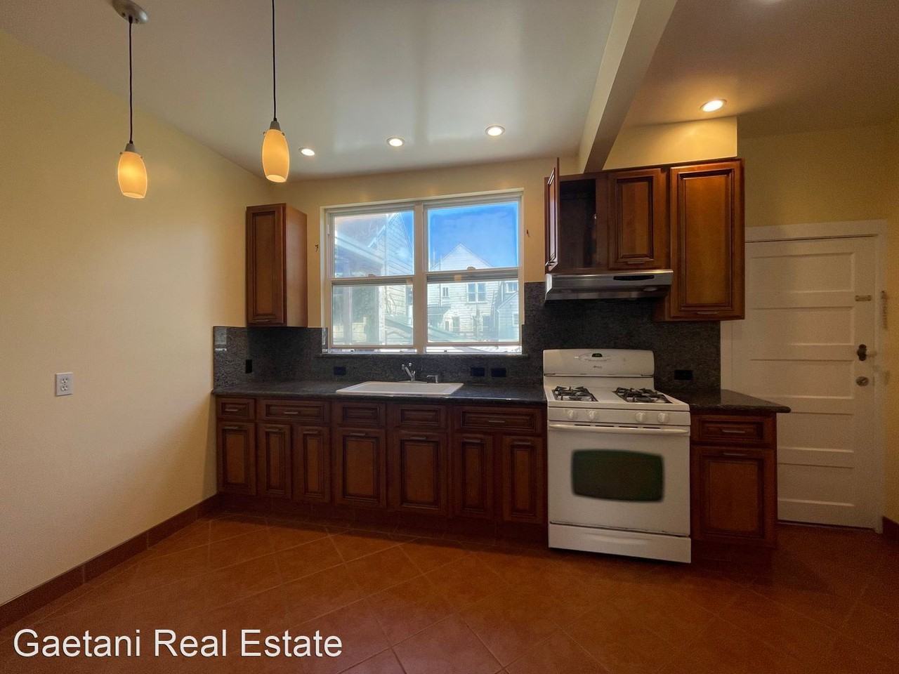 512 3rd Avenue (1234r) - Photo 3 of 15