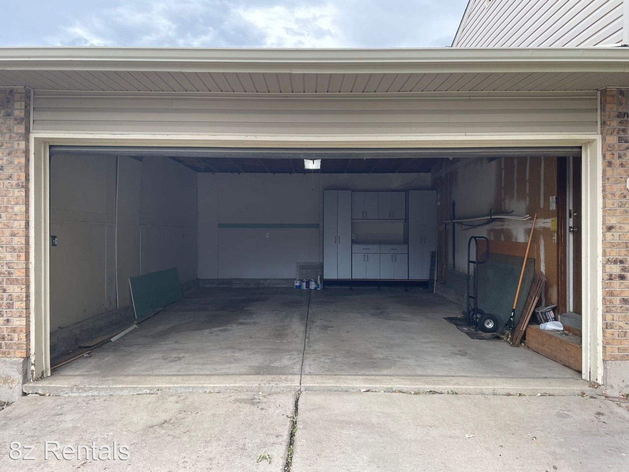 8950 W Bellwood Pl - Photo 2 of 32