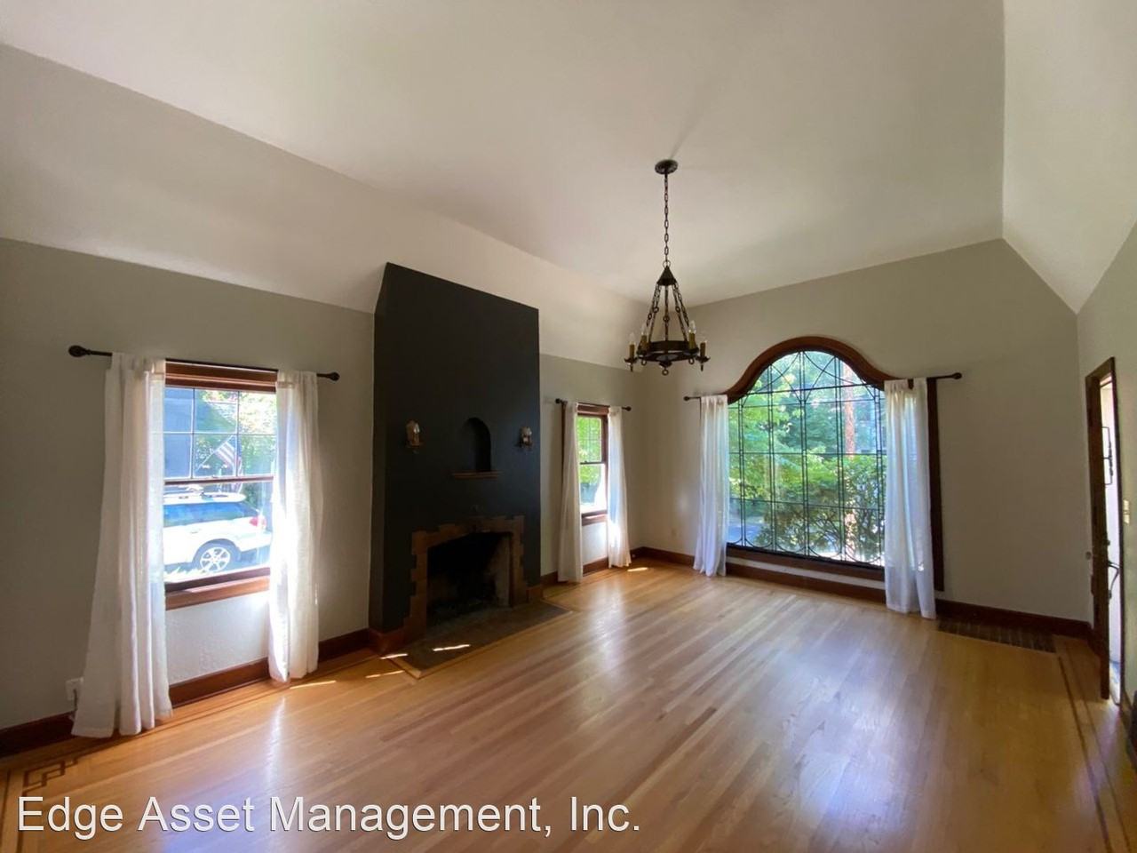 8012 Se 29th Ave - Photo 2 of 23