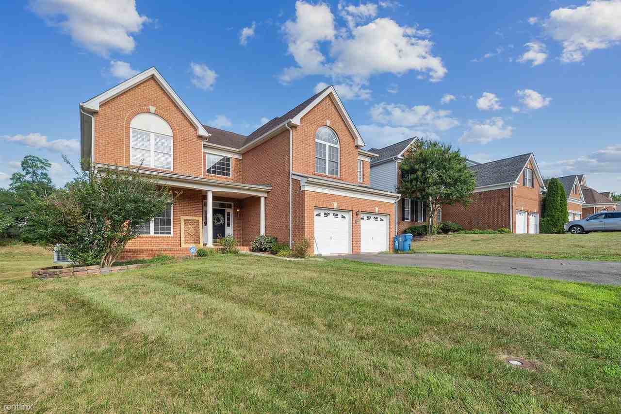 108 Pangborne Ct - Photo 3 of 50