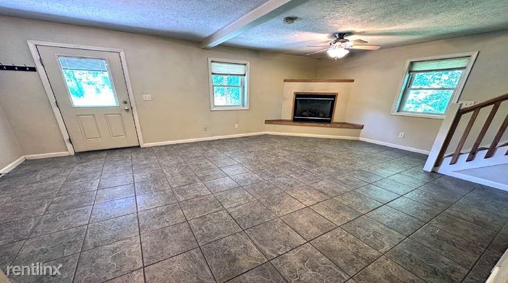 1710 Ellis Hollow Rd - Photo 2 of 15