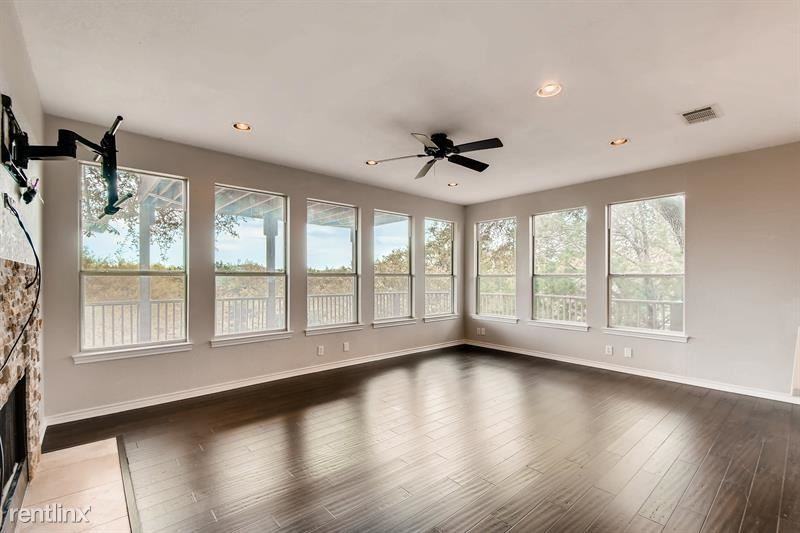 126 Hurst Creek Rd - Photo 3 of 18