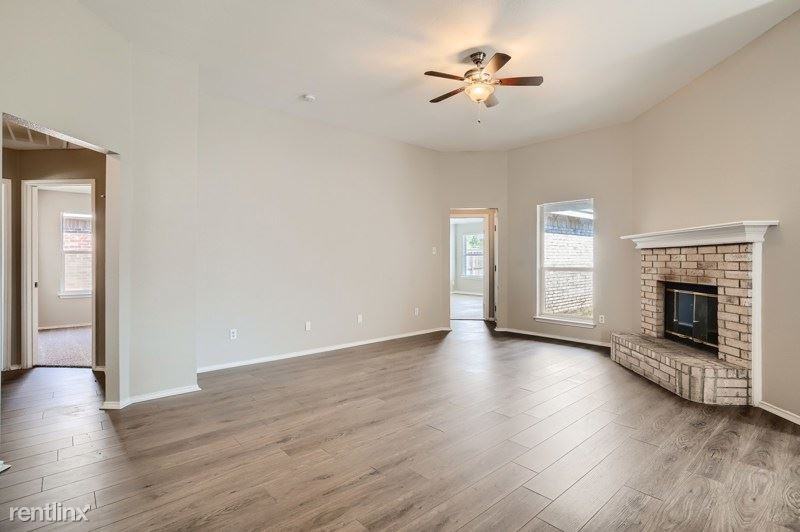 1749 Cansler Ln - Photo 2 of 18