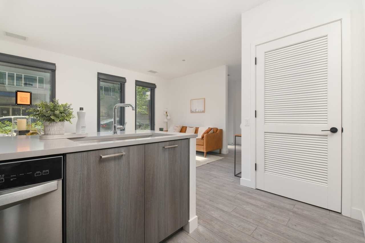 1008 W Madison St #1011N - Photo 2 of 42