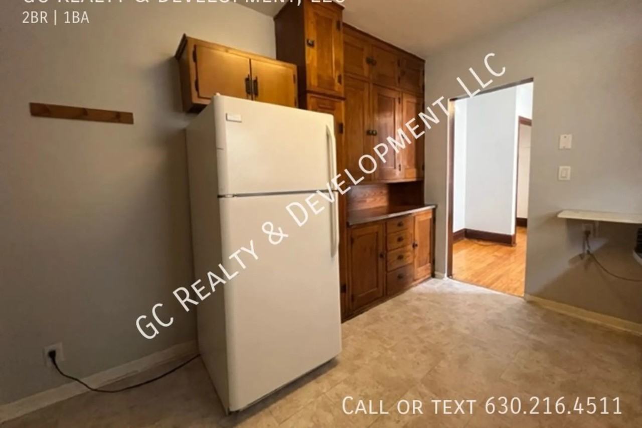 532 South St Apt 1 - Photo 3 of 16