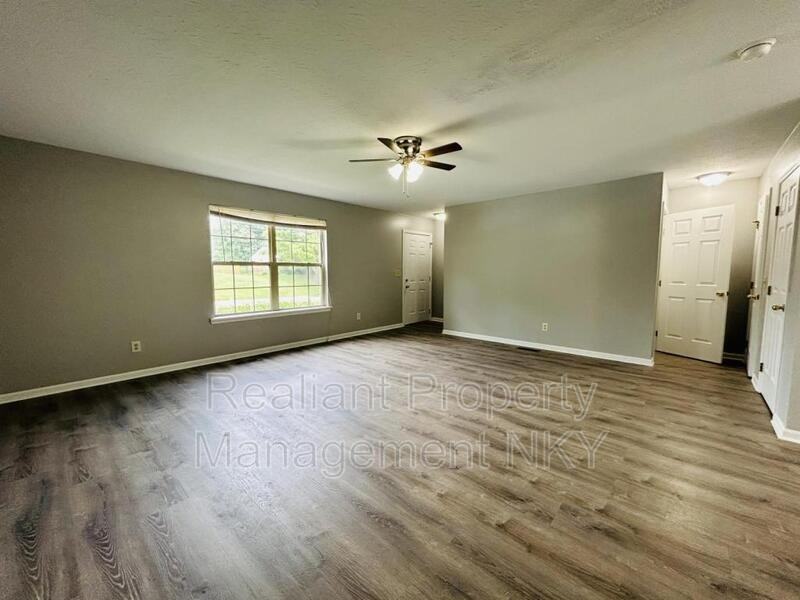 13 Shenandoah Dr - Photo 3 of 20