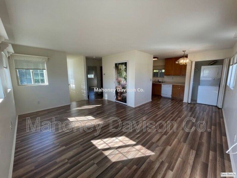 110 Woodward Ave - Photo 2 of 8