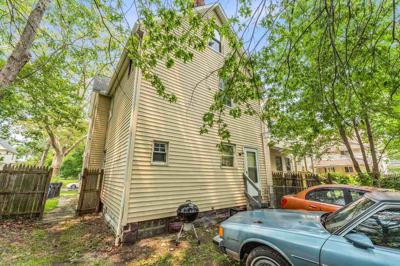 2049 W 85Th St - Photo 3 of 4