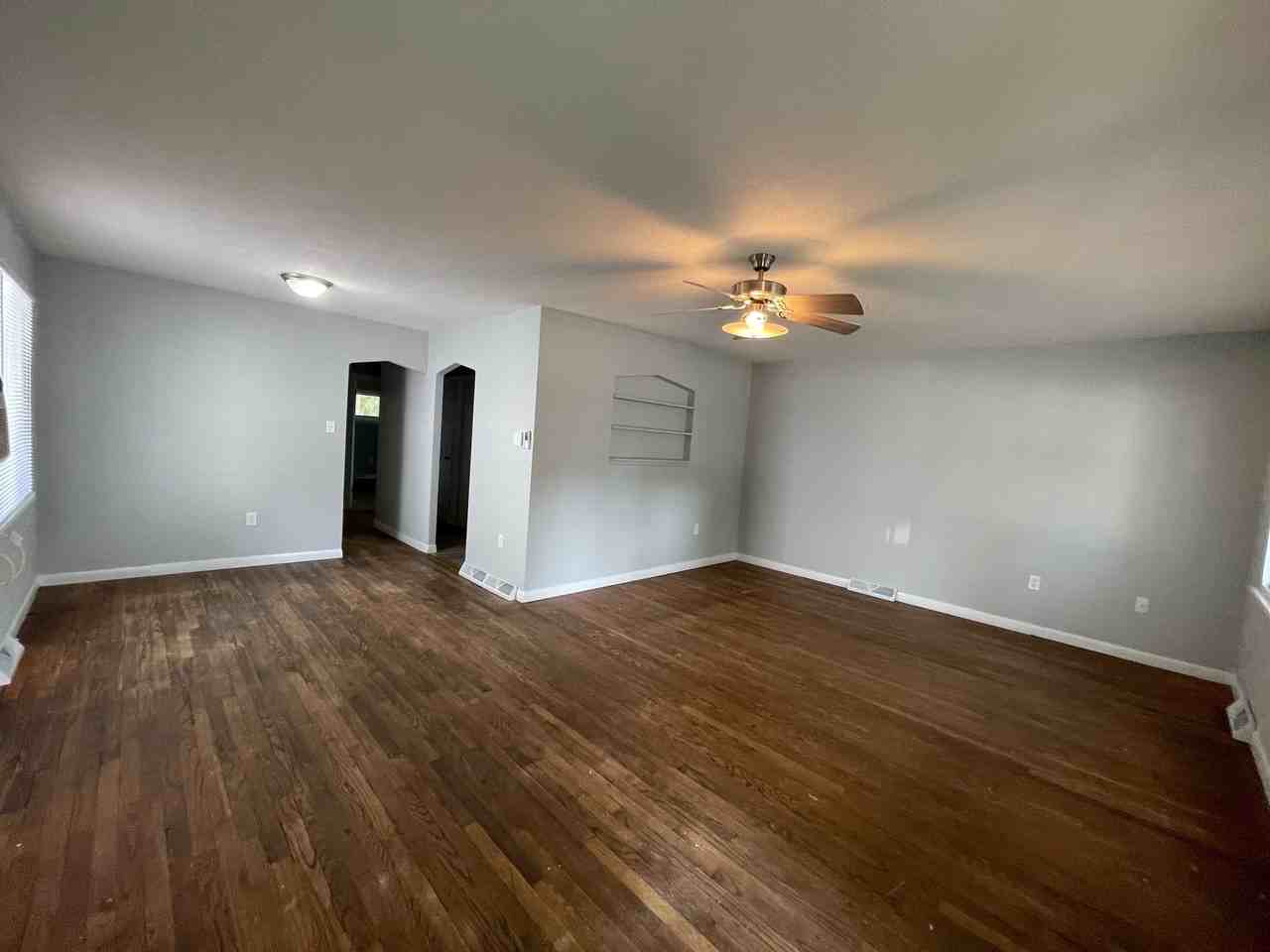 4137 Grant St - Photo 3 of 13