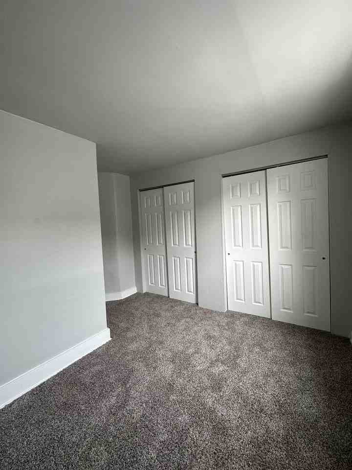 1406 Jefferson Ave - Photo 2 of 16