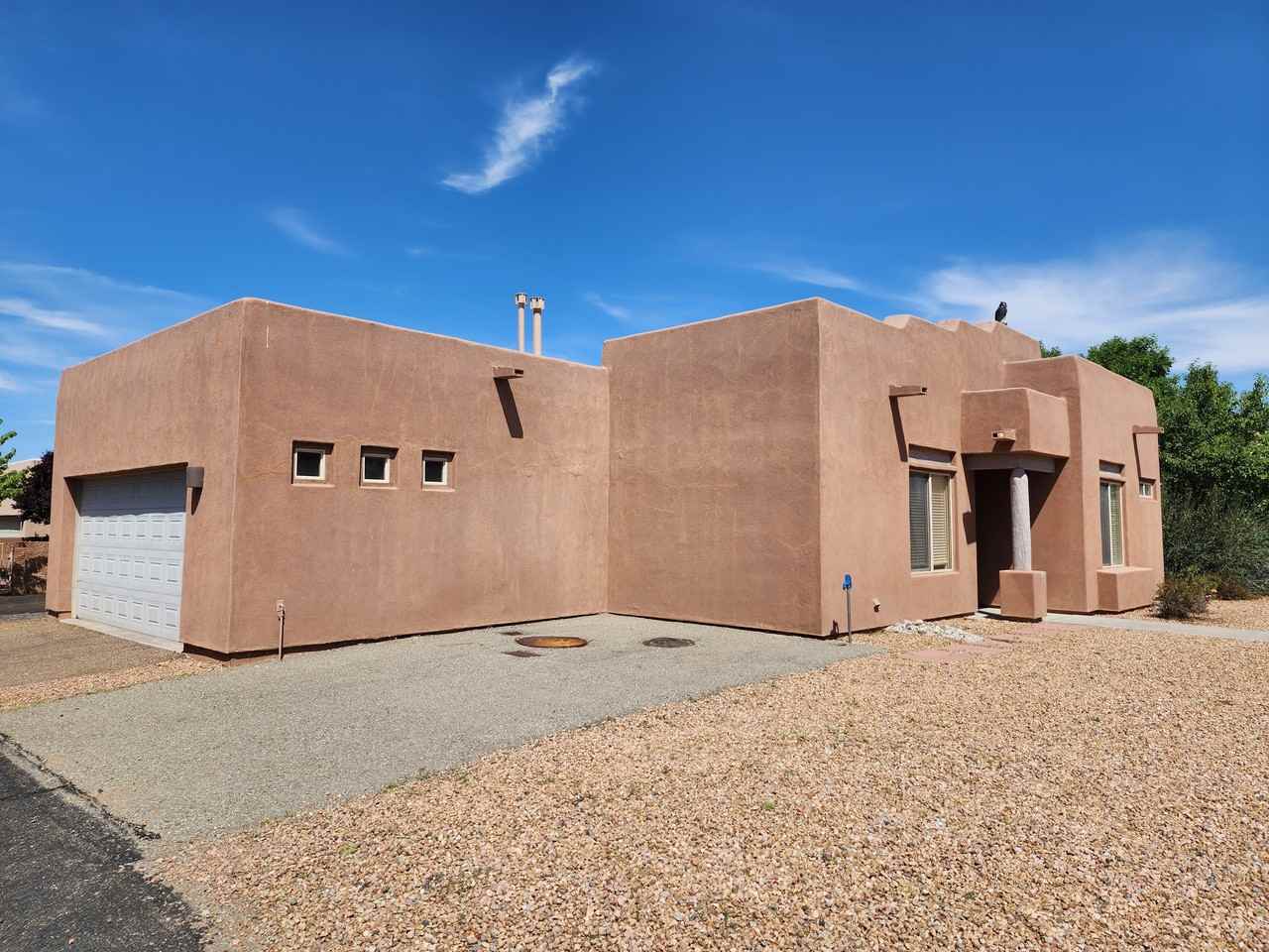 6591 S Richards Ave - Photo 2 of 16