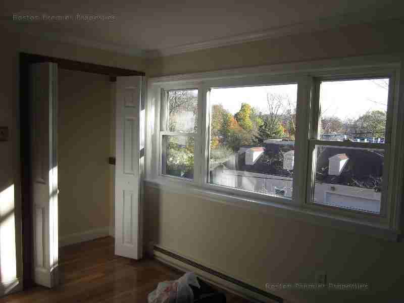 Kensington Rd #8 - Photo 2 of 10