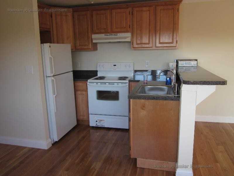 Kensington Rd #8 - Photo 5 of 10