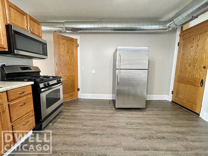 2640 W Cermak Rd #2 - Photo 2 of 16