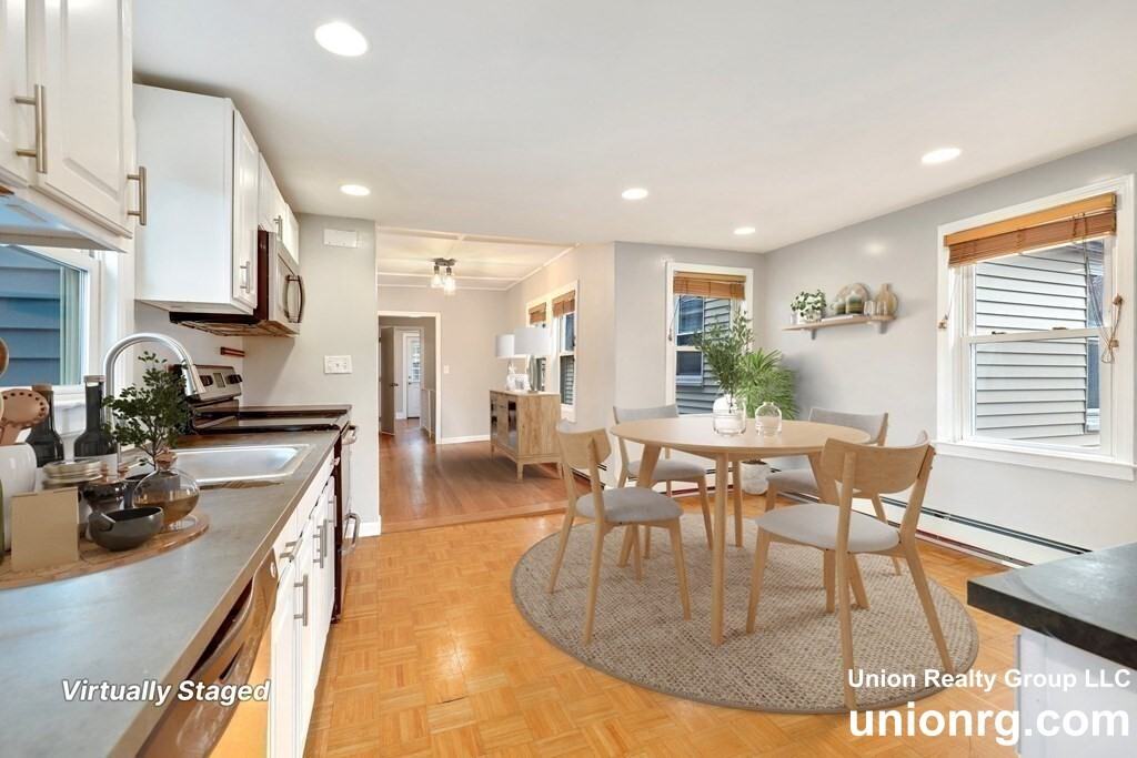 285 Park St #2 - Photo 4 of 17