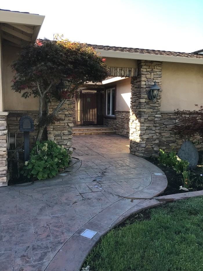 1161 Old Oak Dr - Photo 3 of 40