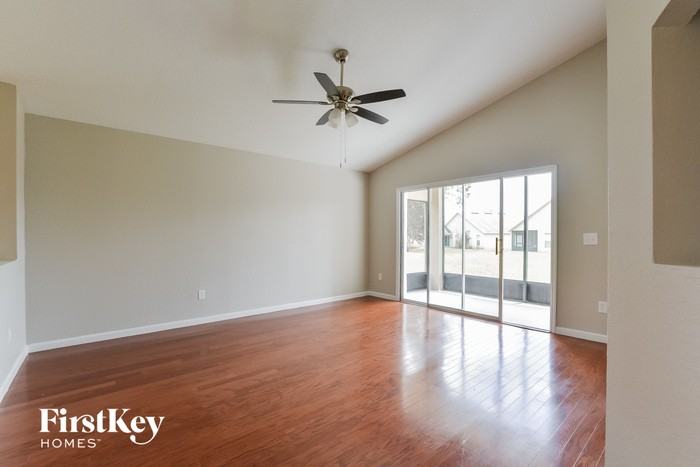 2916 Conner Ln - Photo 2 of 15