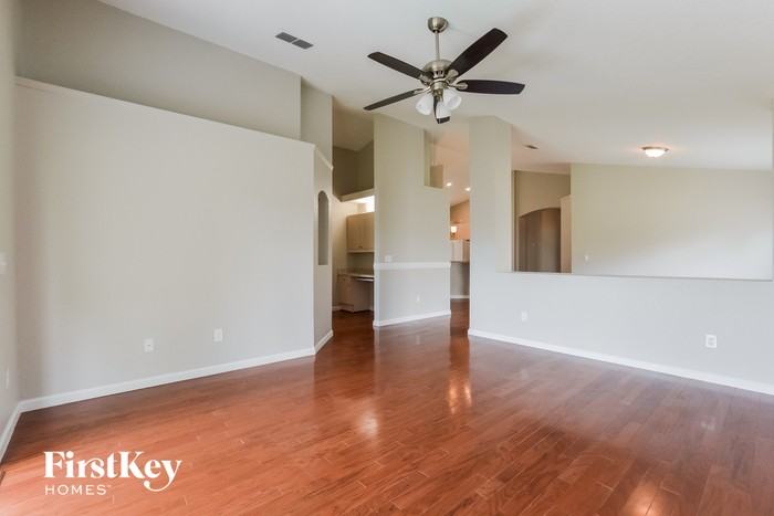 2916 Conner Ln - Photo 3 of 15