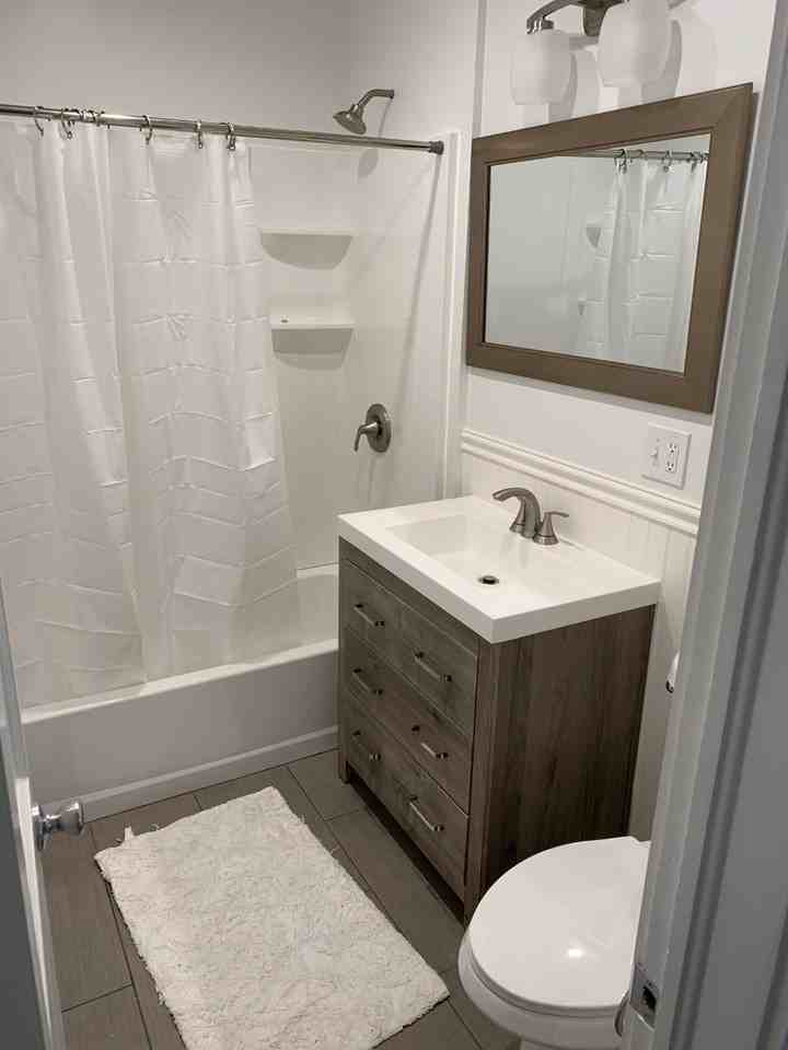 752 Brewster Street - Photo 3 of 8