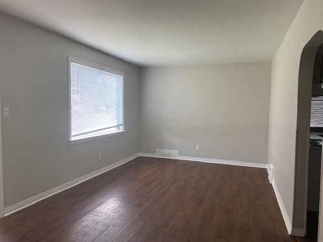5711 118 Avenue - Photo 2 of 9