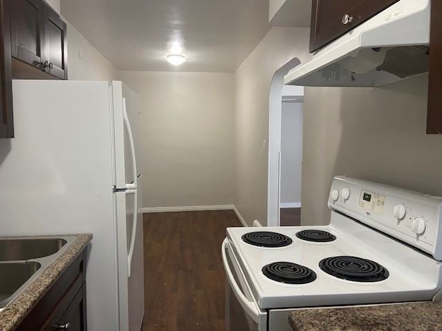 5711 118 Avenue - Photo 3 of 9