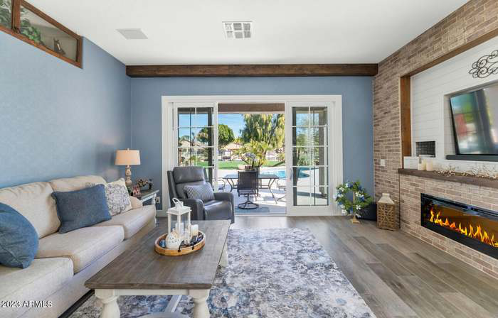 6944 W Rose Garden Ln - Photo 3 of 48