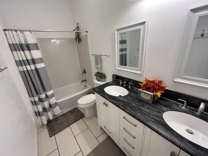 54 Villa St #A - Photo 4 of 16