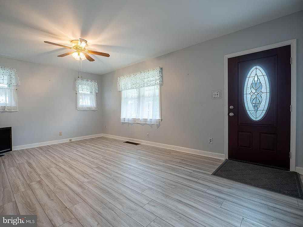 30 N Linden St #NA - Photo 3 of 7