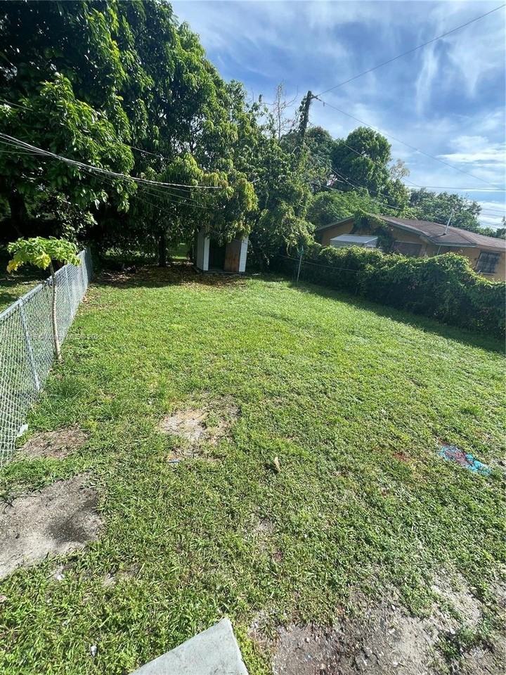 2151 Nw 103rd St #2151 - Photo 3 of 7