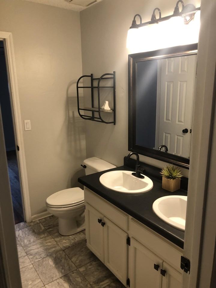 1242 Chee Ln #C - Photo 2 of 6