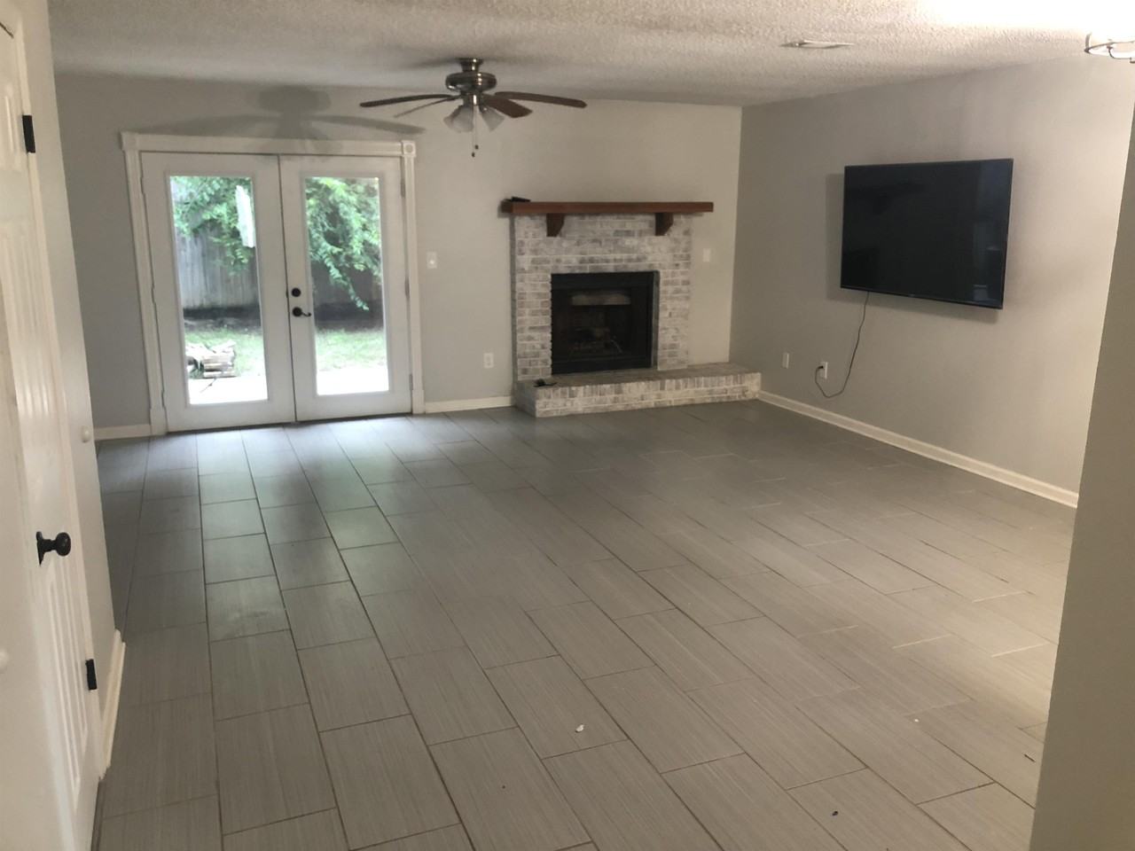 1242 Chee Ln #C - Photo 3 of 6