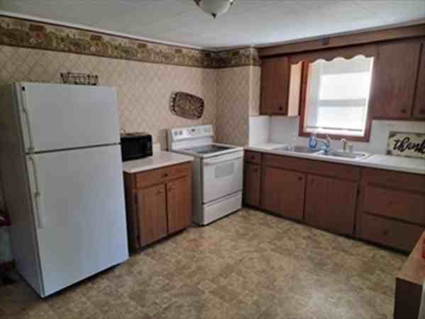 1615 N Main St ##A - Photo 2 of 8