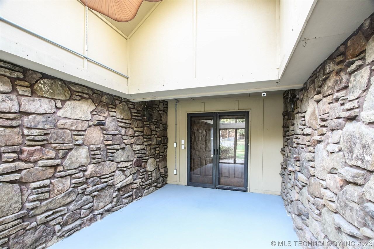 514 Kim St - Photo 3 of 25