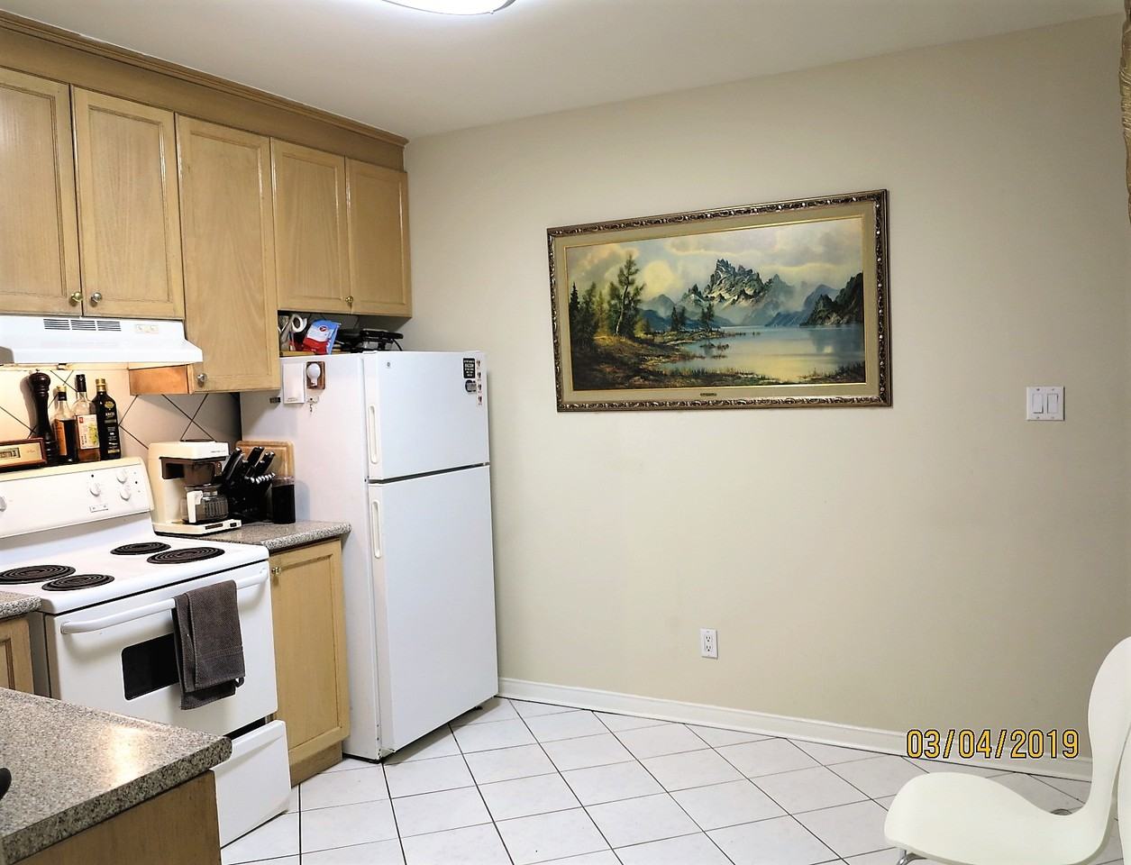 367 Lansdowne Avenue - Photo 3 of 10