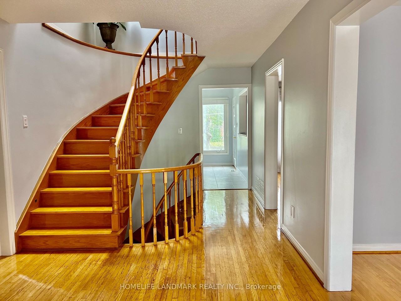 295 Silver Springs Boulevard #None - Photo 2 of 6