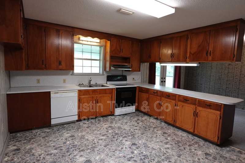 4850 Dogwood Dr - Photo 3 of 11