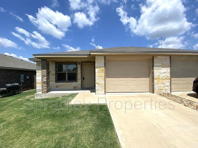 1562 Brady Way - Photo 2 of 12