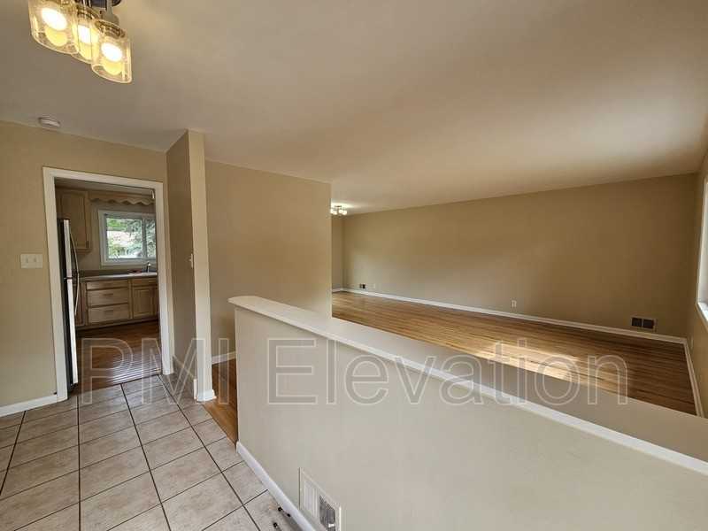 6840 S Marion Cir W - Photo 3 of 21